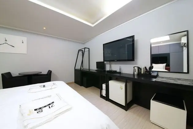 Oda (Standard (Netflix available))