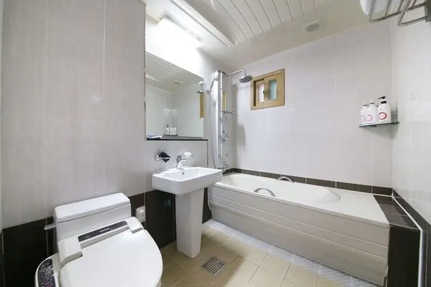 Oda (Standard (Netflix available))