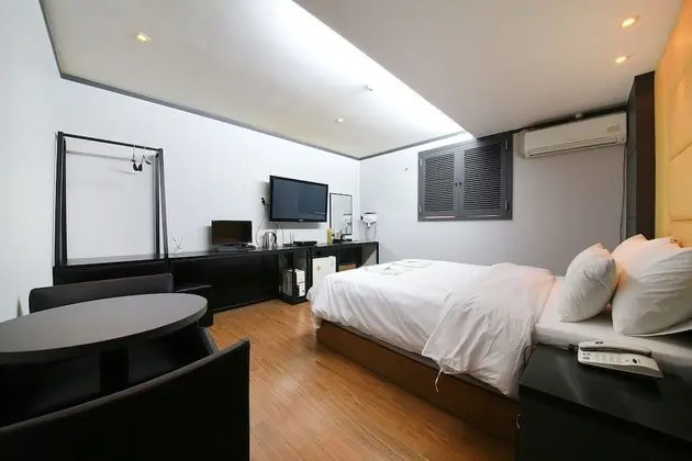 Oda (Standard (Netflix available))