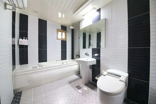 Oda (Standard (Netflix available))