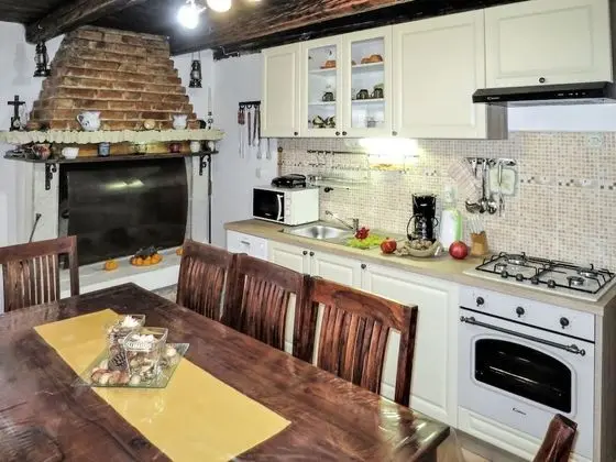 Ev (Gurianum - with pool - H(8))