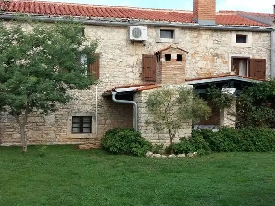 Ev (Gurianum - with pool - H(8))