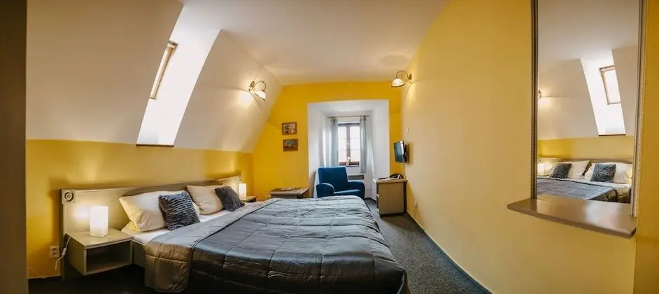 Tek Büyük veya İki Ayrı Yataklı Oda