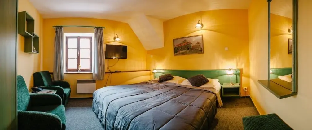 Tek Büyük veya İki Ayrı Yataklı Oda