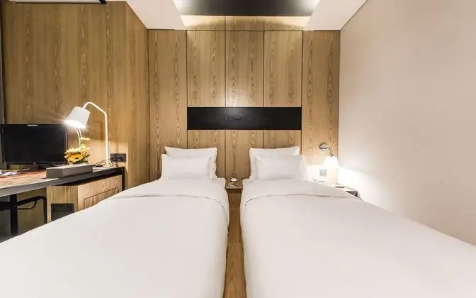 Oda (Premium - Twin (Single Beds TV Air Pu)