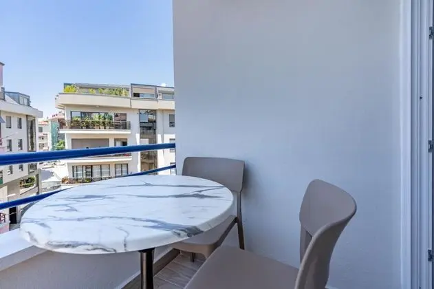 Standart Oda, Kara veya Havuz Manzaralı, Balkonlu