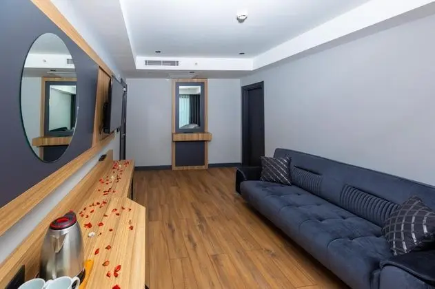 Deluxe Suit 1+1 Oda,deniz Manzaralı,balkonsuz