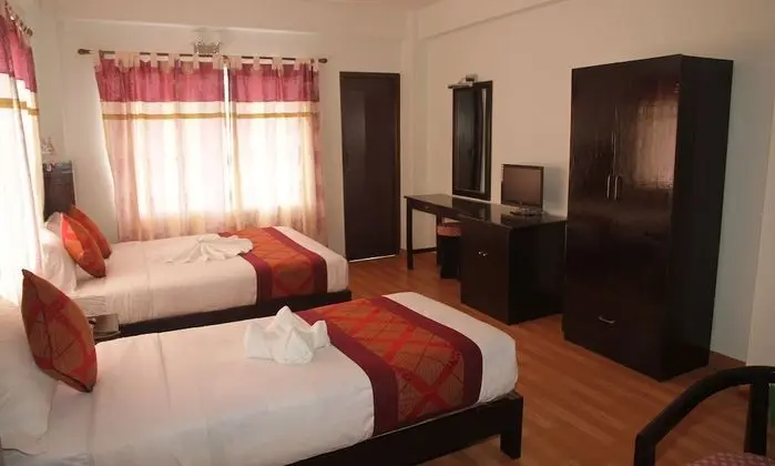 Deluxe Tek Büyük Yataklı Oda, 1 Yatak Odası, Balkon, Dağ Manzaralı