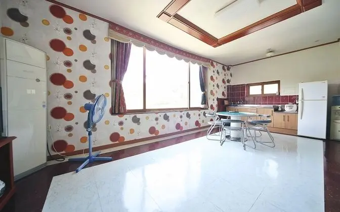 Oda (Ondol Shared Room)