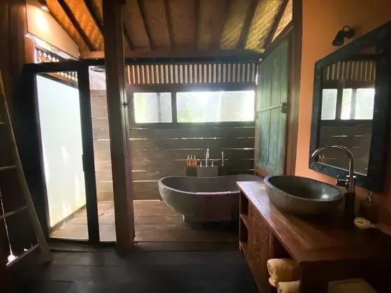 Deluxe Süit, Havuz Manzaralı
