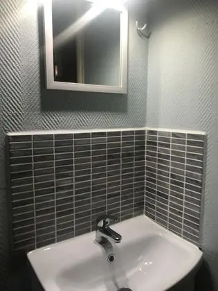 Basic Üç Kişilik Oda, Ortak Banyo