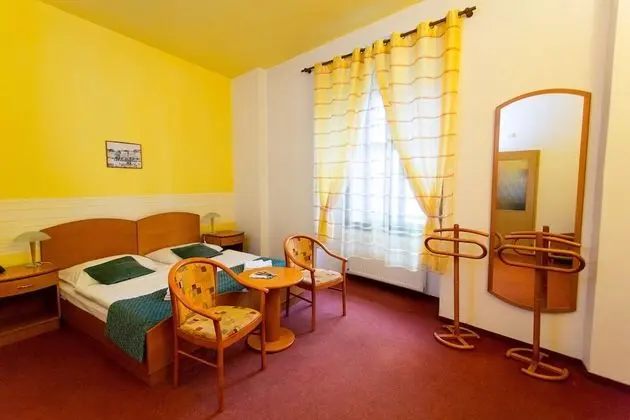 Standard Tek Büyük veya İki Ayrı Yataklı Oda