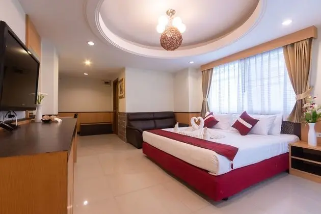 Grand Deluxe Room