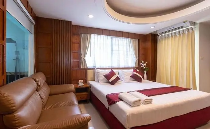 Grand Deluxe Room