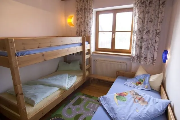 Apart Daire, 2 Yatak Odası, Balkon, Bahçeli