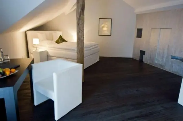 Deluxe Tek Büyük Yataklı Oda