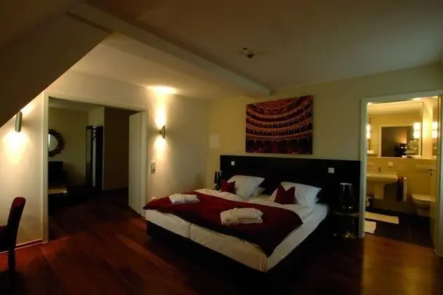 Tek Büyük Yataklı Oda