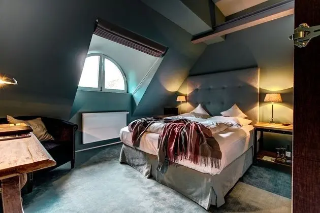 Classic Tek Büyük Yataklı Oda