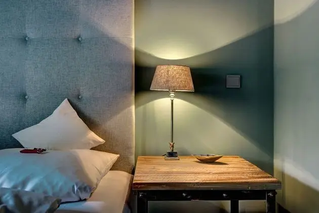 Classic Tek Büyük Yataklı Oda