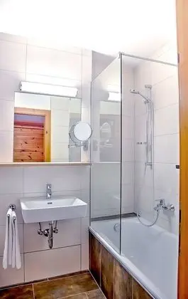 Classic Tek Büyük Yataklı Oda