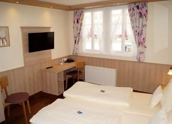 Tek Büyük Yataklı Oda