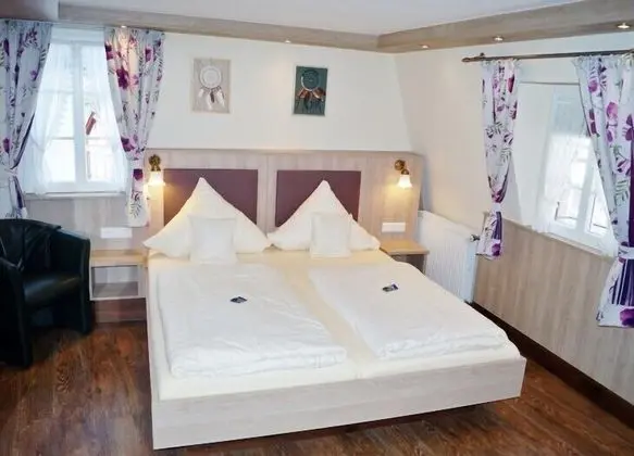 Tek Büyük Yataklı Oda