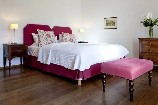 Büyük Yataklı Tek Kişilik Oda