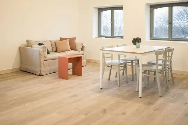 Stüdyo (2.OG, rechts,1)