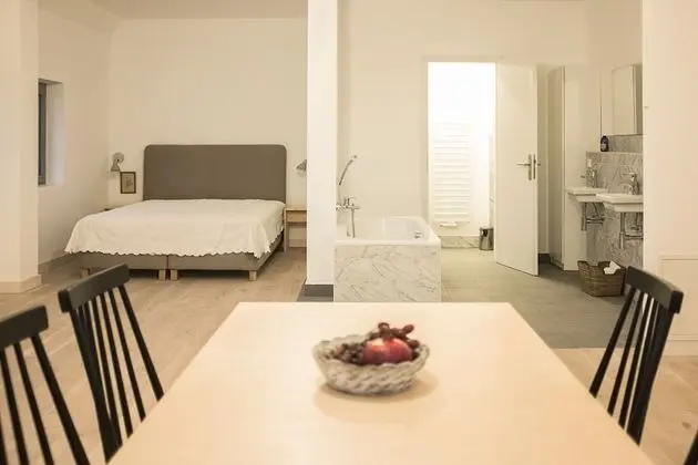 Stüdyo (2.OG, rechts, 2)