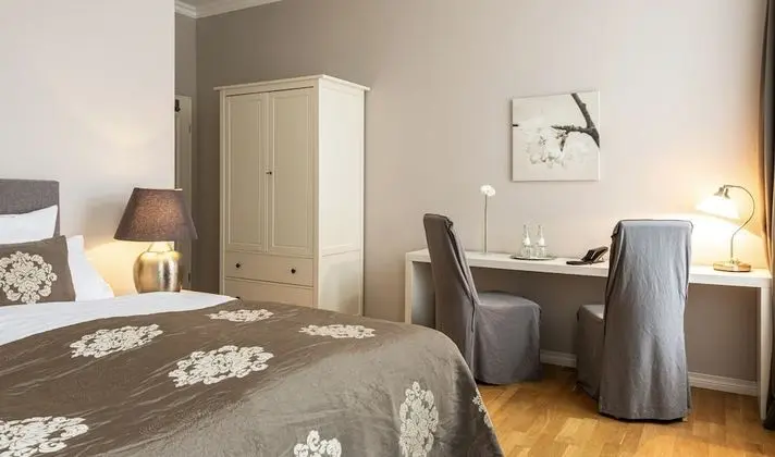 Comfort Tek Büyük Yataklı Oda