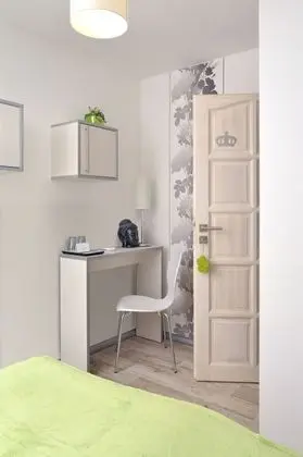 Business Tek Büyük Yataklı Oda