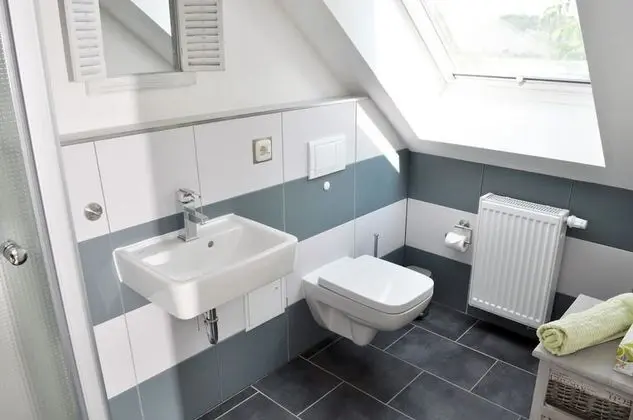 Comfort Tek Büyük Yataklı Oda, Avlu Manzaralı