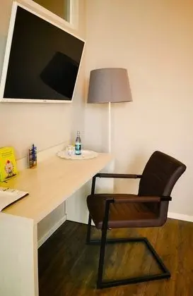 Tek Büyük Yataklı Oda, Balkon