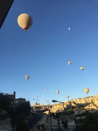 Traditional İki Ayrı Yataklı Oda