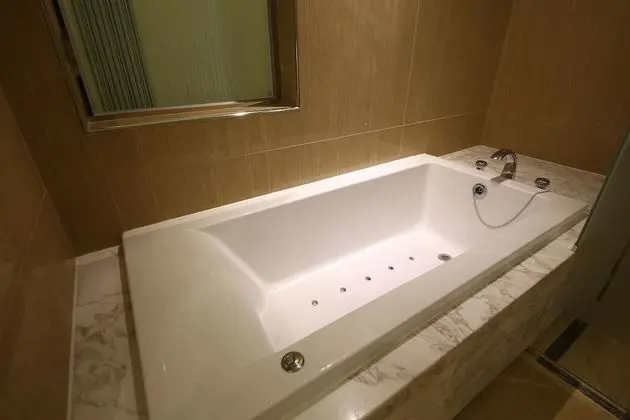 Deluxe Double Room (2 PM Check-in on Mon-Thu / Streaming Service)