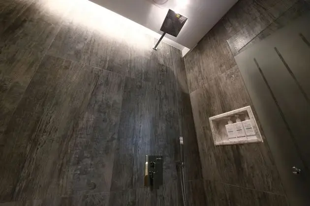 Deluxe Twin Room (2 PM Check-in on Mon-Thu / Streaming Service)