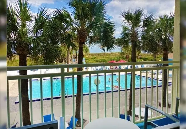 1 King Bed Poolview
