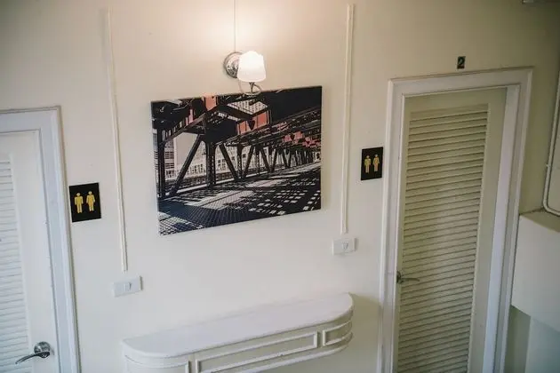 Private Single Room with Shared Bathroom