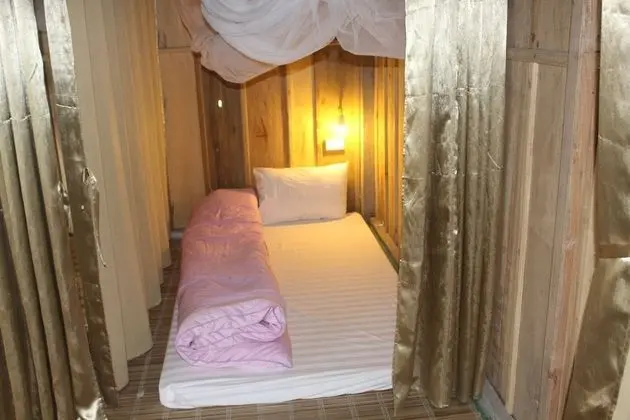 Ortak Ranzalı Oda, Karma Ranzalı Oda (16 Mattresses)