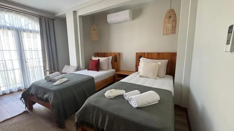 Ekonomik Oda, Havuz Manzaralı, Fransız Balkonlu