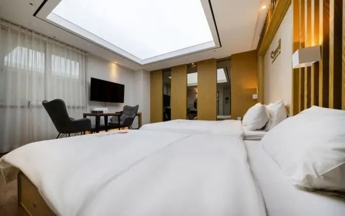 Oda (Suite Twin Room-Tempur Mattress (Brea)