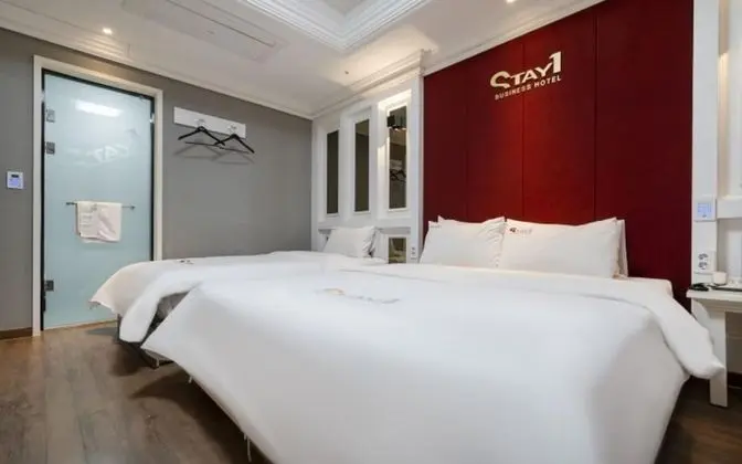 Oda (Suite Twin Room-Tempur Mattress (Brea)