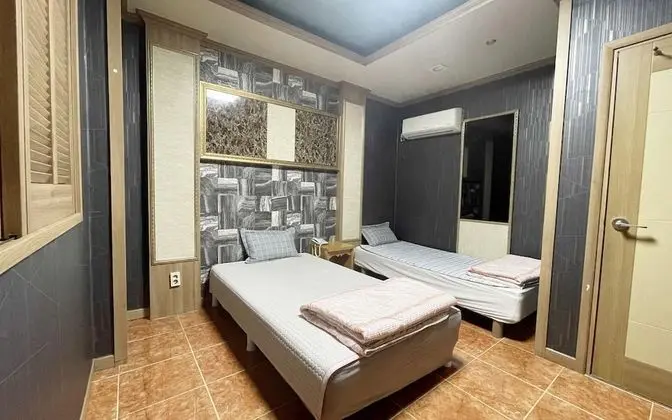 Oda (Two Room)