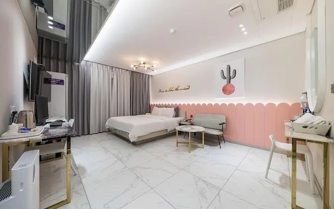 Oda (Luxury (styler & air purifier availab)