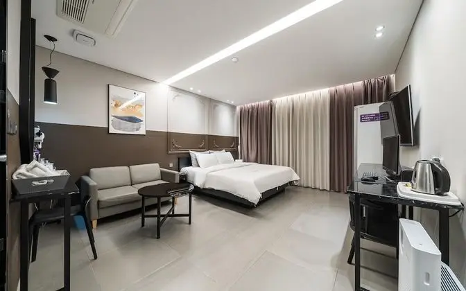 Oda (Luxury (styler & air purifier availab)