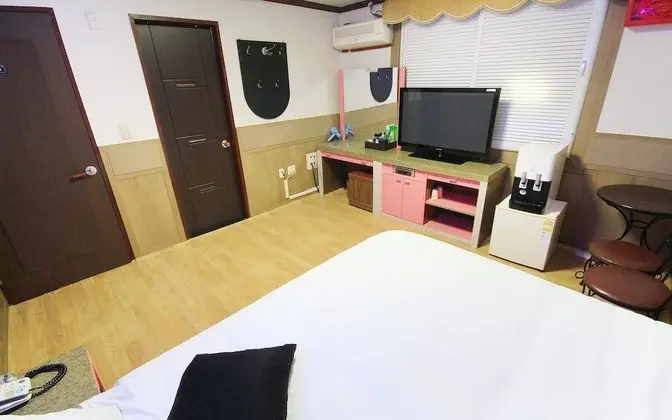 Oda (Standard room (Netflix Available))