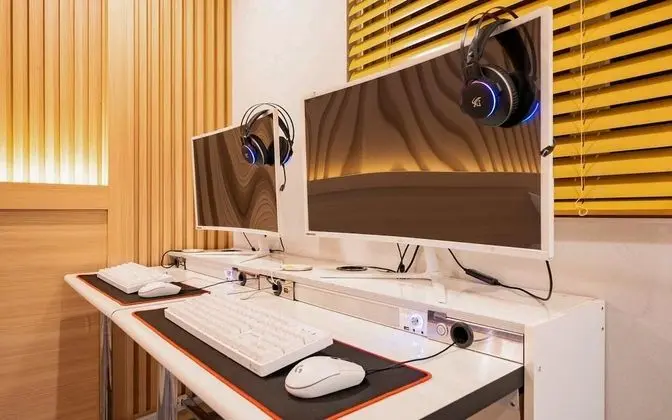 Oda (Annex Couple PC Gaming Room *Full Op )