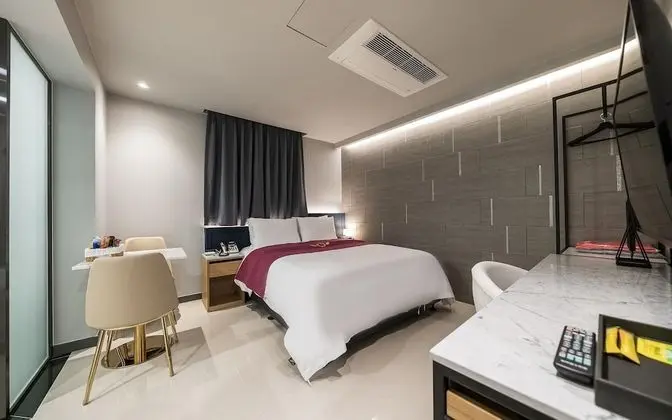 Oda (Drive-in suite)