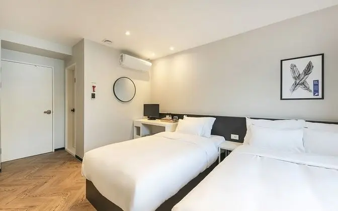 Oda (Twin-double bed and single bed)