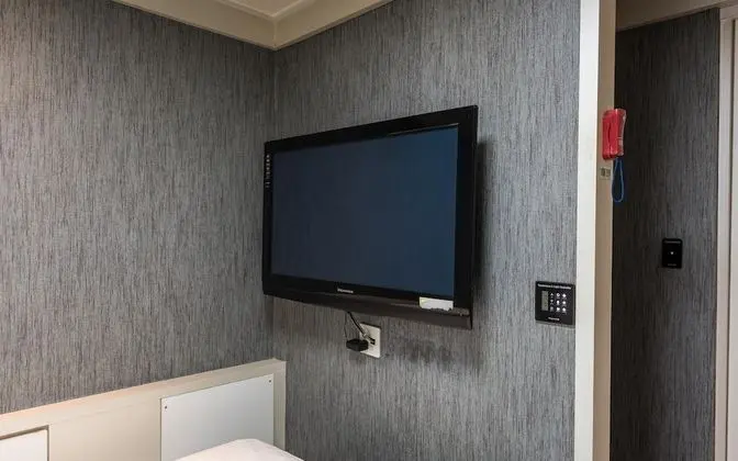 Oda (Mini Room (Netflix bidet PC))